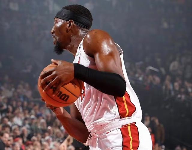 关于开拓者阵容齐整,击溃魔术豪取三连胜的信息 关于开拓者阵容齐整,击溃魔术豪取三连胜的信息